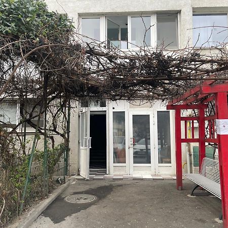 Black Apartament Nr1 Bucharest Exterior photo